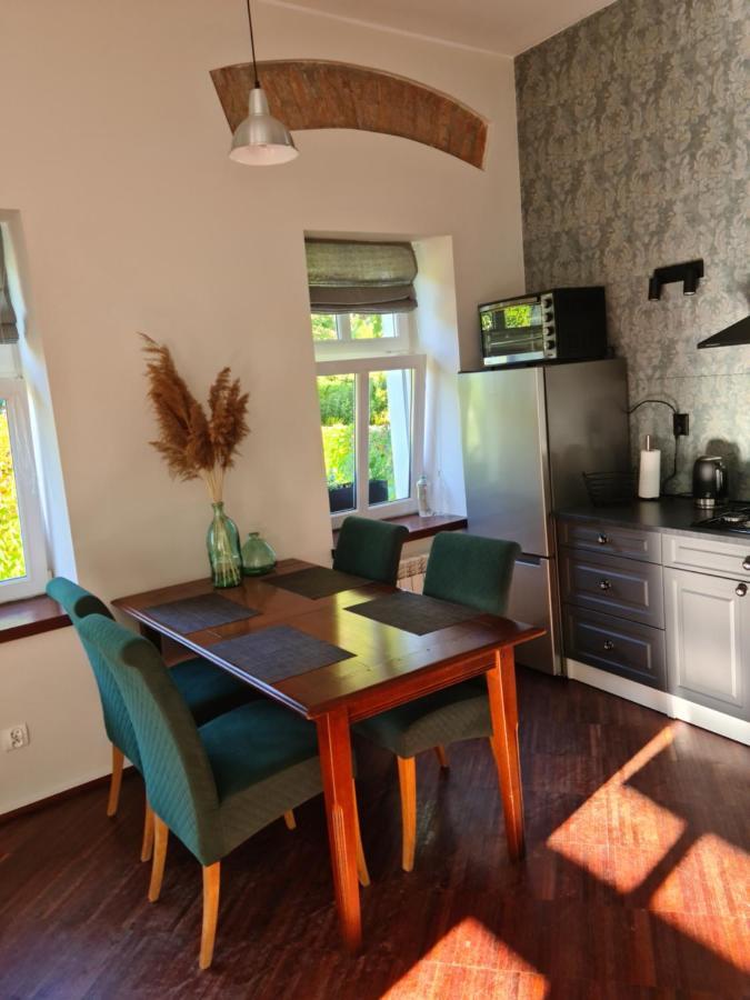 Apartament W Starej Szkole Apartment Srebrna Gora Exterior photo